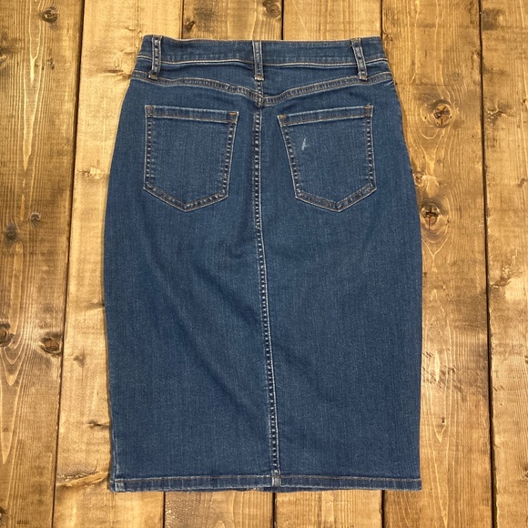 Banana Republic Denim Skirt size 0 - Picture 3 of 6